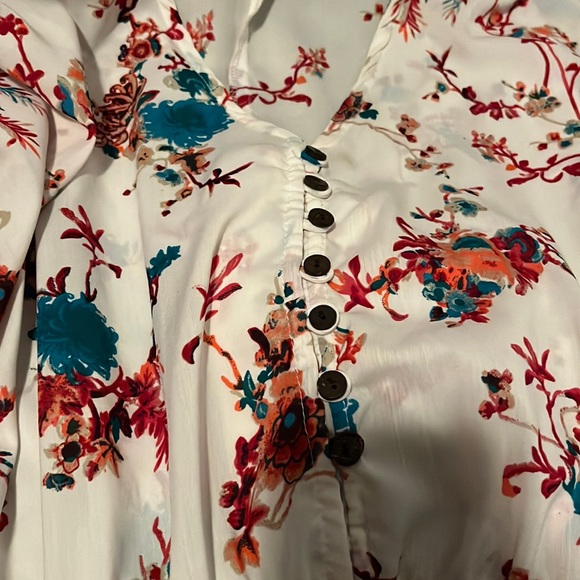 White pattern romper - Picture 5 of 5